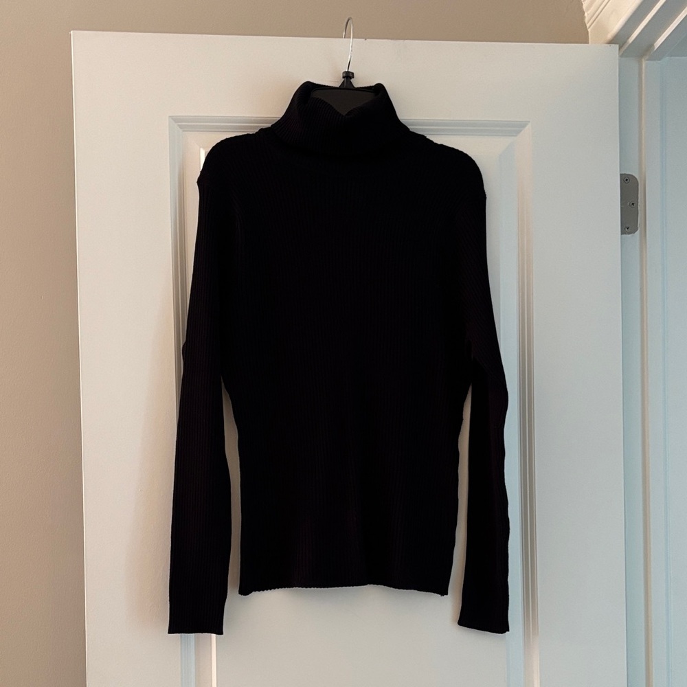 Elegant Black Ribbed Turtleneck Sweater